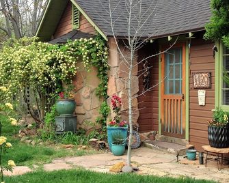 The Historic Rose Cottage at Zion National Park - Springdale - Widok na zewnątrz