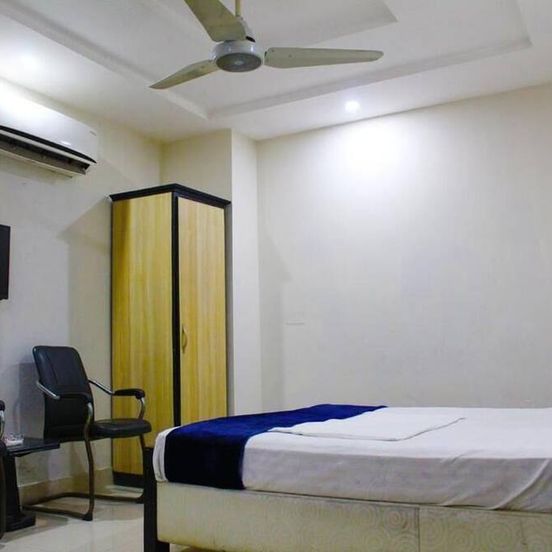 Hotel Tulip Inn Johar Town image 1