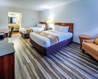 Quality Inn and Suites Lake Havasu City - Lake Havasu City - Makuuhuone