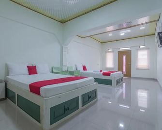 RedDoorz Resort Syariah @ Batu Apung Purwakarta - Purwakarta