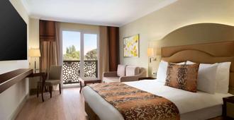 Ramada Resort by Wyndham Kazdaglari Thermal and Spa - Edremit - Schlafzimmer