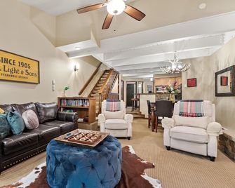 Winterwood #11 3 Bedrooms 3 Bathrooms Townhouse - Steamboat Springs - Living room