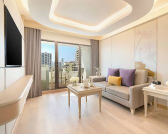 Centre Point Sukhumvit 10 - Bangkok - Living room