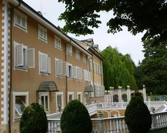 Park Hotel Villa Salzea - Trofarello - Будівля