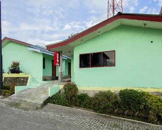 OYO 1701 Bagus Inn - Berastagi - Gebäude
