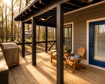 Embrace Nature in this Cozy Cabin with Fire Pit in Monteagle, Tennessee - Monteagle - Balkon