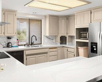 Spacious & Serene Orchard Home w/patio & Pool - Corning - Kitchen