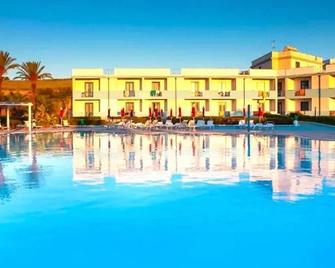 Selinunte Resort - Castelvetrano - Zwembad