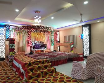 Hotel The Royal Buddha - Gaya - שירותי מקום האירוח