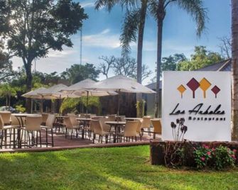 Pirayu Hotel & Resort - Puerto Iguazú - Innenhof
