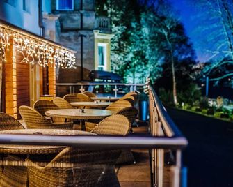 Lynnhurst Hotel - Johnstone - Innenhof