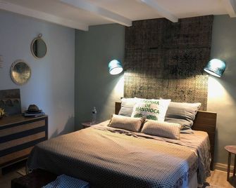 La Belle Etoile Chambres - Roaix - Bedroom