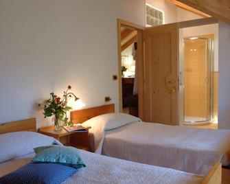 B&B Casa Riz - Castello di fiemme - Habitación