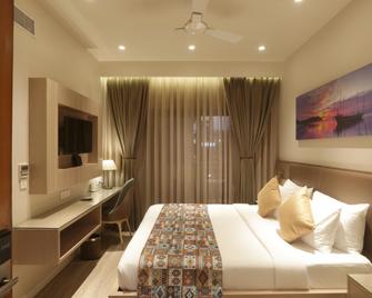 Hardys Retreat- A Boutique Stay By Shivaneel Hospitality - Chail - Bedroom