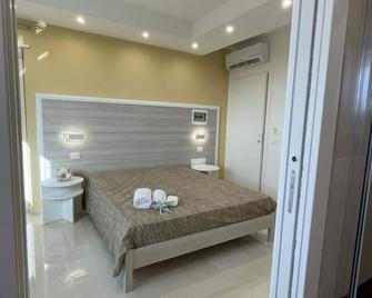 B&B Jerocades - Parghelia - Schlafzimmer