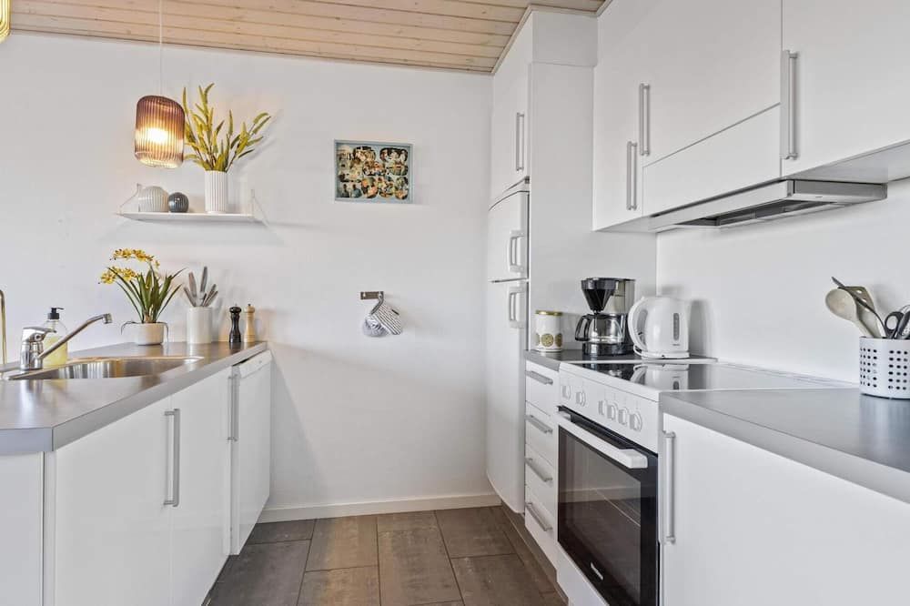 Lovely Holiday Home for Rent in The Popu – Løkken