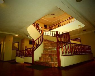 Hotel Atahualpa - Cuenca - Aufgang