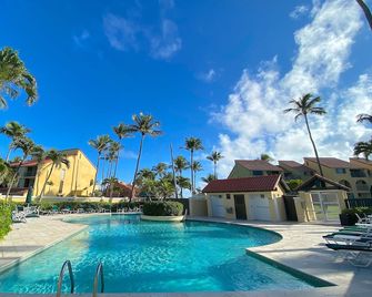 Paradise In Palmas! Ocean Front! Sleeps Up To 6 Guests! Gorgeous! - Humacao - Pool