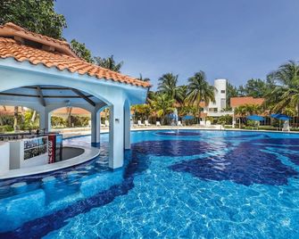 Punta Norte and Manchones reefs! - Isla Mujeres - Pool