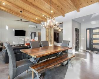 Sandy beach house property in Ottawa Valley - Fort-Coulonge - Comedor