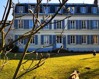 Le Clos Des Fees - Chaumontel - Edificio