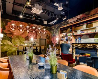 ibis Styles Zurich City Center - Zurich - Bar