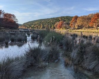 Natural Springs Lodge - Hunt - Outdoors view