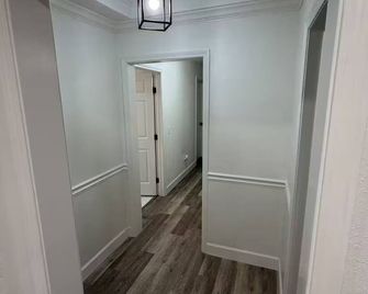 Gage District House - Louisville - Pasillo