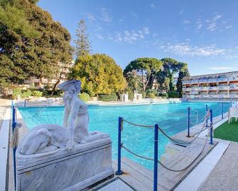 Jolie Sur La Mer - Petit Studio With Shared Pool - San Remo - Pool