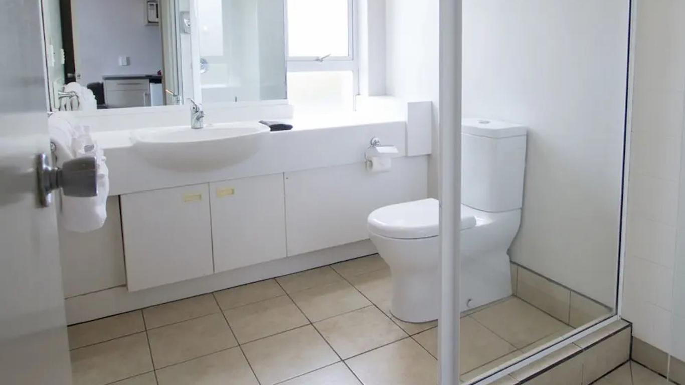 Absolute Lake View Motel