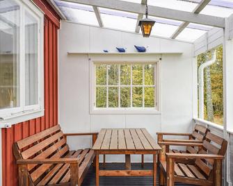 Awesome home in Bredaryd with kitchen - Bredaryd - Patio