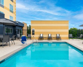 Fairfield Inn and Suites by Marriott Martinsburg - Martinsburg - Pool
