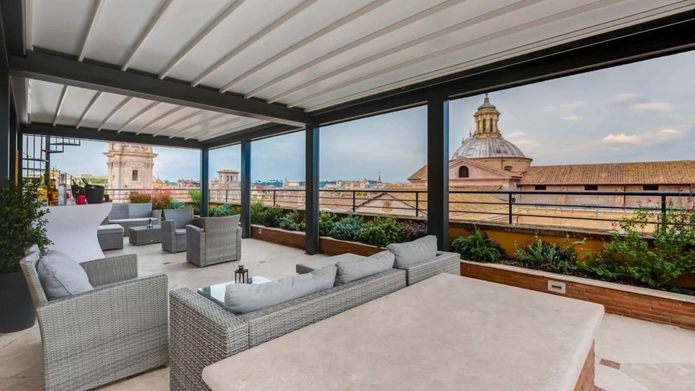 นาโวนาควีน รูฟท็อป