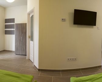 Microstore Airport Panzio - Vecsés