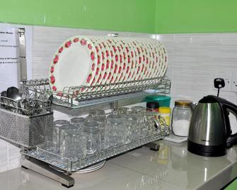 CH Travellers Inn - Brinchang - Kitchen