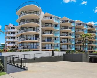 Ocean Boulevard - Alexandra Headland - Building