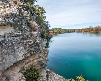 Cabin 7 Of 7 With Private River Access To The Nueces River - Camp Wood - Beach
