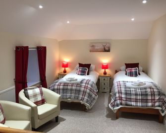 The Village Inn And Kirtle House B&B - Lockerbie