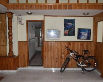 The Valley View Resort - Kullu - Lobby