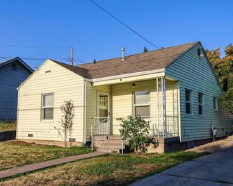 The Stardust Cottage Near Downtown Klama - Klamath Falls - Edificio