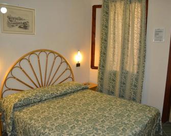 Hotel Danila - Portoferraio - Bedroom