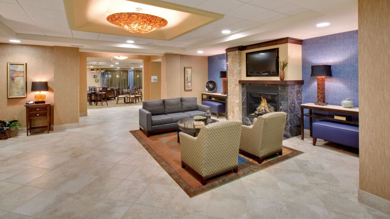 Holiday Inn Express & Suites Grand Island By IHG