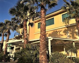 Hotel Zabbara - Licata - Gebäude