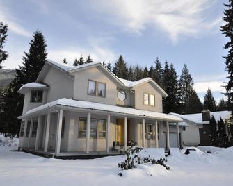 Cornerstone Bed And Breakfast - רבלסטוק - בניין