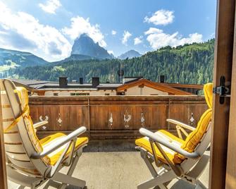 Garni Cir - Santa Cristina Valgardena - Balcón