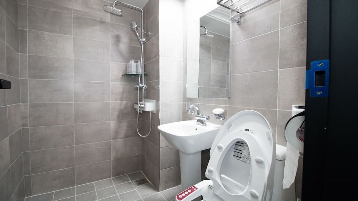 ذا ستاي هوستل