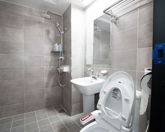 The Stay Hostel - Yeosu - Balcón