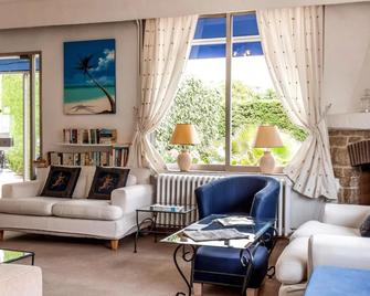 Hotel Cayrons Vence & St Paul de Vence - Vence