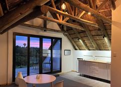 Acara Guest Cottages - Stellenbosch - Salon