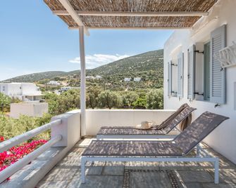 Verina Terra - Platis Gialos - Balkon